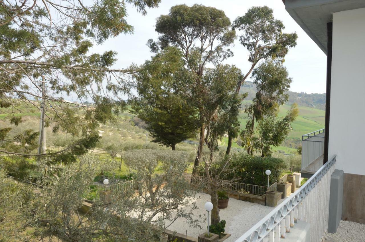 B&B Maison Blanche カルタジローネ エクステリア 写真